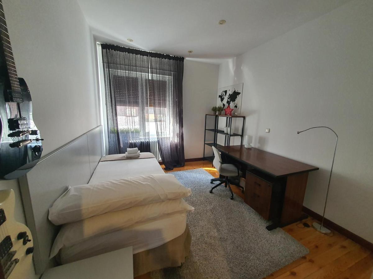 Apartamento Teo Pamplona Exterior foto